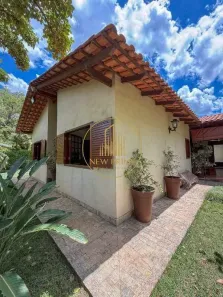 Fazenda/Sítio com 4 Quartos à venda, 220m² no Vila Mozart, Itaúna