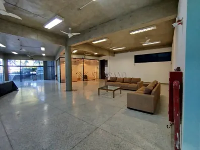 Prédio Comercial para alugar, 1050m² no Vila Aviação, Bauru