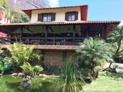 Casa com 4 Quartos à venda, 498m² no Samambaia, Petrópolis