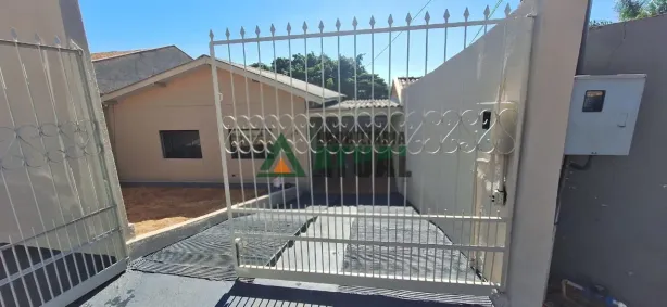 Casa com 2 Quartos para alugar, 150m² no Ernani Moura Lima, Londrina