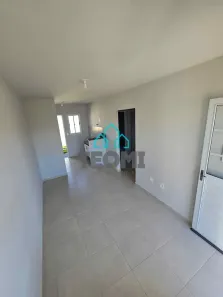 Casa com 2 Quartos para alugar, 44m² no Distrito Industrial do Una II, Taubaté