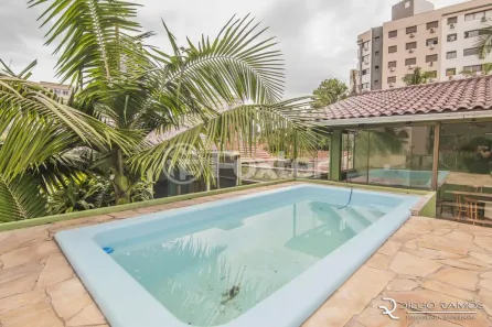 Casa com 6 Quartos à venda, 350m² no Petrópolis, Porto Alegre
