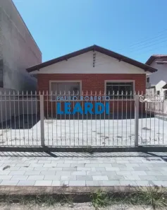 Casa com 2 Quartos à venda, 209m² no Jardim dos Estados, Poços de Caldas