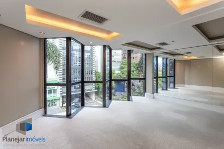 Sala Comercial para venda ou aluguel, 82m² no Moinhos de Vento, Porto Alegre