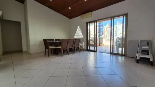 Cobertura com 3 Quartos para alugar, 150m² no Jardim Las Palmas, Guarujá