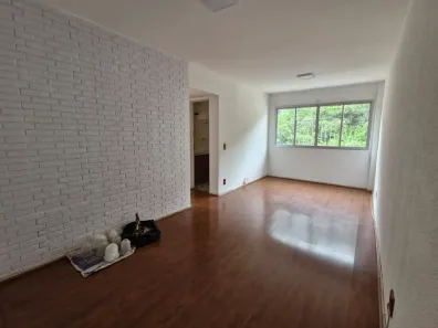 Apartamento com 2 Quartos para alugar, 56m² no Bingen, Petrópolis