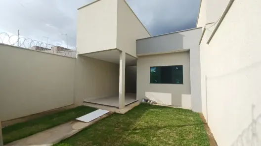 Casa com 3 Quartos à venda, 120m² no Sítios Santa Luzia, Aparecida de Goiânia