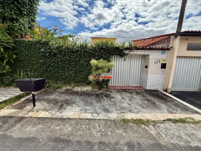Casa com 4 Quartos à venda, 188m² no Serrinha, Fortaleza
