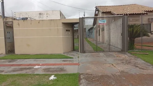 Casa de Condomínio com 2 Quartos para alugar, 40m² no Vila Ipiranga, Campo Grande