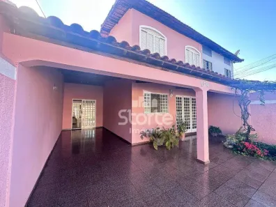 Casa com 4 Quartos à venda, 168m² no Nossa Senhora das Graças, Uberlândia