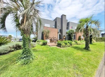 Casa de Condomínio com 4 Quartos à venda, 220m² no XANGRI-LÁ, Xangri-lá
