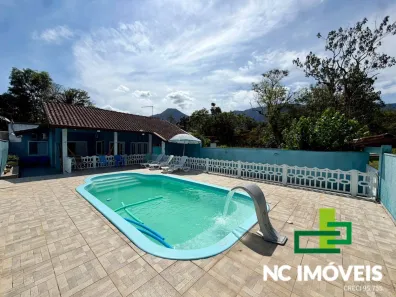 Casa de Condomínio com 2 Quartos para alugar, 138m² no Mar Verde, Caraguatatuba
