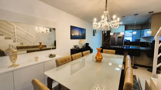 Sobrado com 3 Quartos à venda, 101m² no Costa e Silva, Joinville