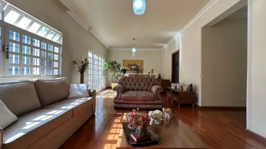Casa com 3 Quartos à venda, 322m² no Olinda, Uberaba