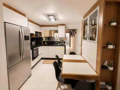 Sobrado com 2 Quartos à venda, 62m² no Vila Nova, Joinville