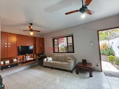 Sobrado com 3 Quartos à venda, 166m² no Embaré, Santos