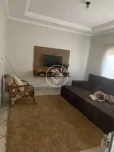 Casa com 5 Quartos à venda, 187m² no Santa Mônica, Uberlândia