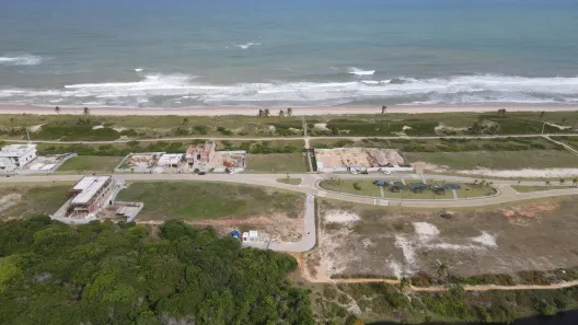 Lote/Terreno à venda, 845m² no Guarajuba (Monte Gordo), Camaçari