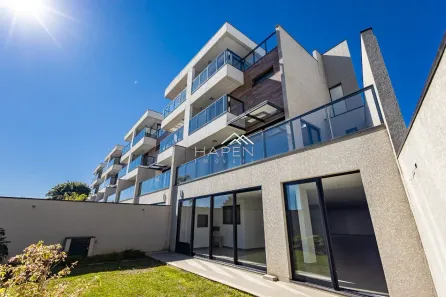 Casa de Condomínio com 3 Quartos à venda, 294m² no Santo Inácio, Curitiba