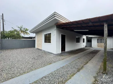 Casa com 4 Quartos para alugar, 120m² no Jardim Iririú, Joinville