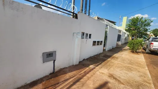 Casa com 1 Quarto para alugar, 38m² no Amambaí, Campo Grande