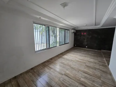 Casa com 3 Quartos para alugar, 275m² no Jardim Avelino, São Paulo