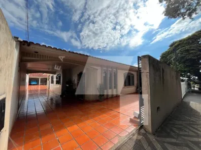 Casa com 3 Quartos à venda, 172m² no Jardim Alvorada, Maringá