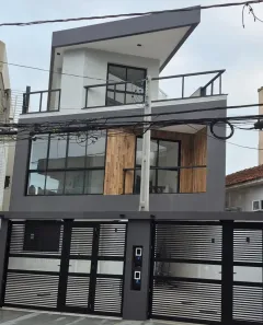 Sobrado com 3 Quartos à venda, 215m² no Embaré, Santos