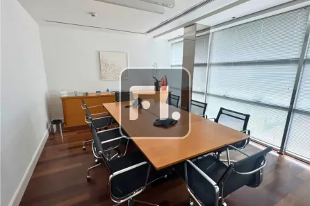Sala Comercial para alugar, 200m² no Vila Olímpia, São Paulo