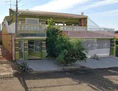 Sobrado com 7 Quartos à venda, 250m² no Jardim Vale Azul, Londrina
