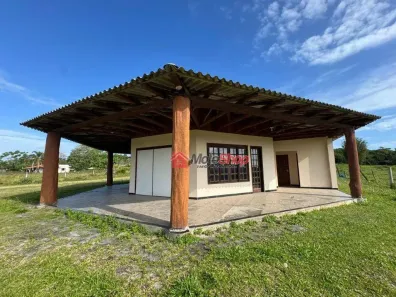 Casa com 2 Quartos para alugar, 300m² no Coloninha, Araranguá
