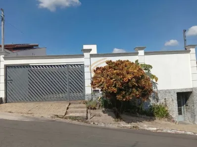 Casa com 5 Quartos à venda, 200m² no Jardim Santa Tereza, São José do Rio Pardo
