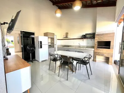 Casa de Condomínio com 2 Quartos à venda, 80m² no Setor Lagoa Quente, Caldas Novas