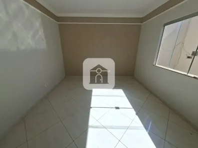 Casa com 3 Quartos para alugar, 180m² no Santa Rosa, Uberlândia