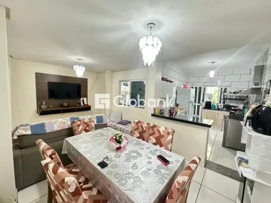Casa com 4 Quartos à venda, 180m² no Vila Sumaré, Montes Claros