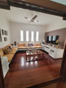 Casa com 3 Quartos à venda, 250m² no Osvaldo Rezende, Uberlândia