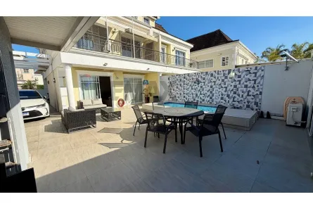 Casa de Condomínio com 3 Quartos à venda, 224m² no Recreio dos Bandeirantes, Rio de Janeiro