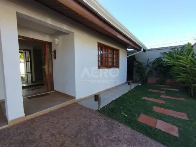 Casa de Condomínio com 4 Quartos para alugar, 352m² no Vila Aviação, Bauru