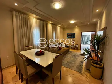 Casa com 3 Quartos à venda, 150m² no Oneida Mendes, Uberaba