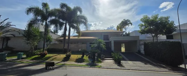 Sobrado com 4 Quartos à venda, 391m² no Jardins Milão, Goiânia
