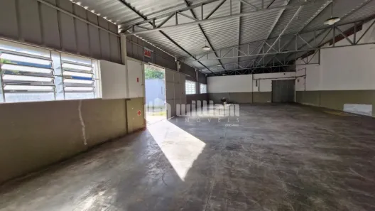 Galpão/Depósito/Armazém para alugar, 175m² no São Pedro, Brusque