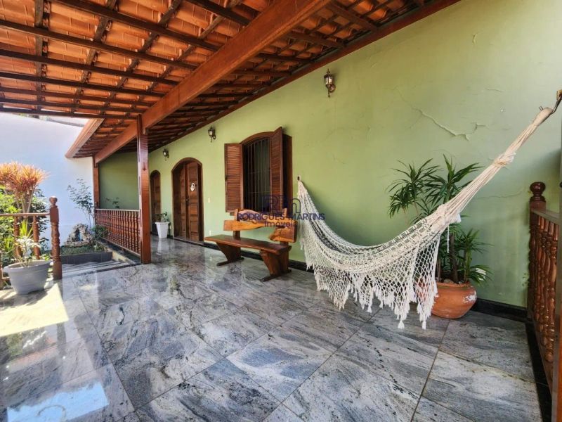 Casa com 4 quartos — Carlos Prates, Belo Horizonte