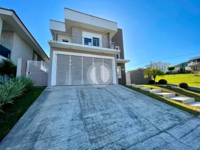 Casa de Condomínio com 3 Quartos à venda, 245m² no Tomazetti, Santa Maria