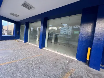 Prédio Comercial para alugar, 750m² no Cruz das Almas, Maceió