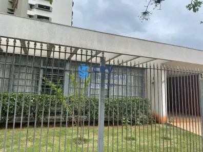 Casa com 4 Quartos à venda, 335m² no Centro, Londrina