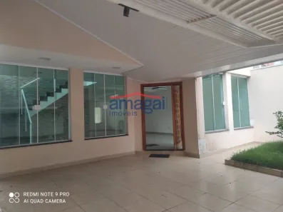 Sobrado com 4 Quartos à venda, 250m² no Loteamento Villa Branca, Jacareí