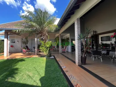 Casa com 2 Quartos à venda, 229m² no Jardim América, Maringá