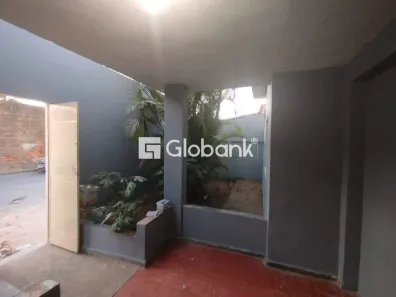 Casa com 3 Quartos à venda, 120m² no Jardim Palmeiras, Montes Claros