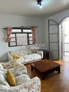 Casa com 3 Quartos à venda, 195m² no Cazeca, Uberlândia