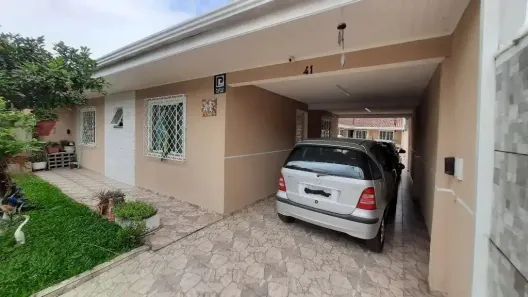 Casa com 3 Quartos à venda, 240m² no Capão Raso, Curitiba